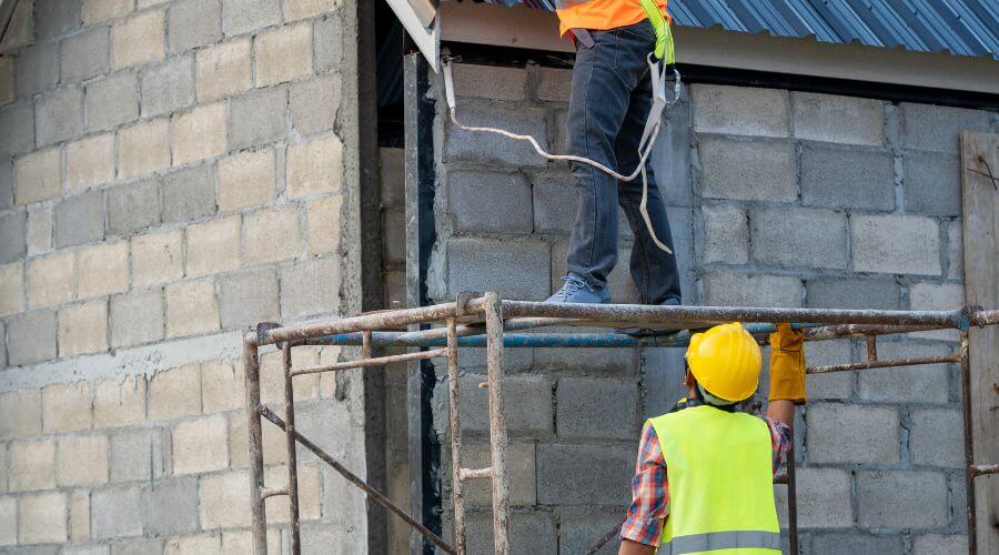 Expert Emergency Roof Repairs services in Kincheloe, MI